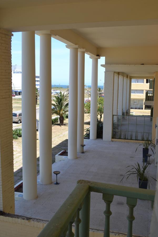 Hotel Cabo Santa Maria La Paloma Ruang foto